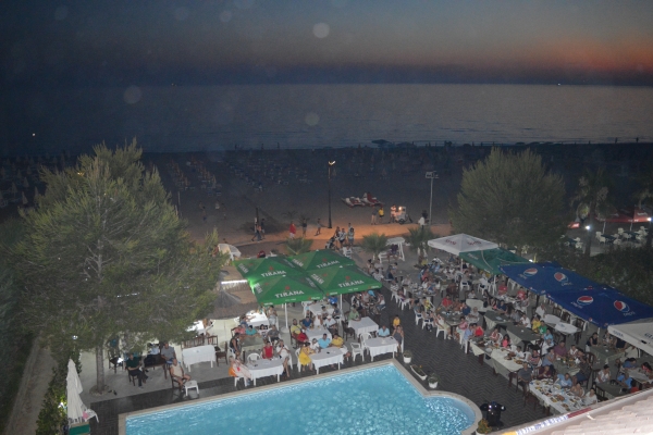 HOTEL OAZ (Kryemëdhej)